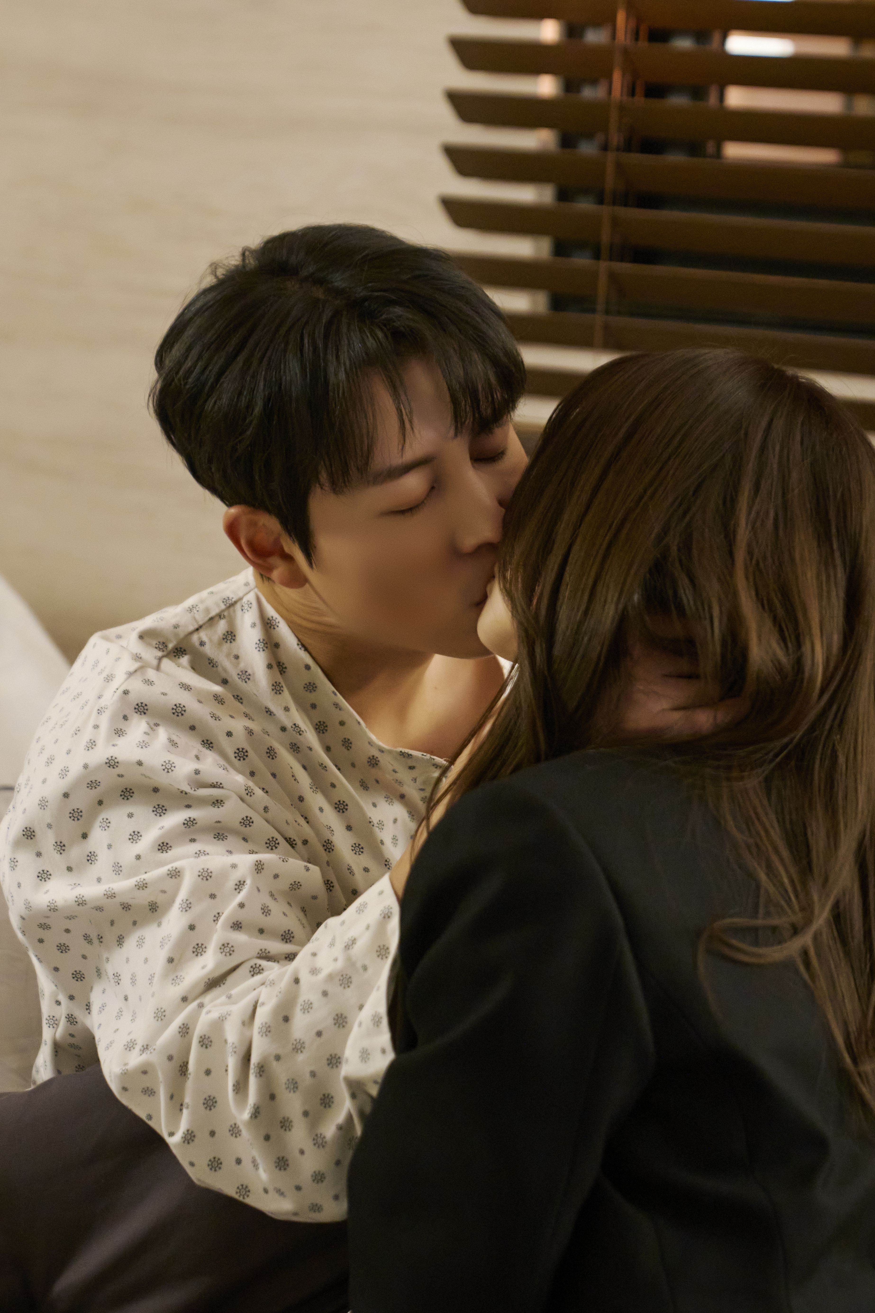 동생에게 빼앗긴 첫 남편 포토