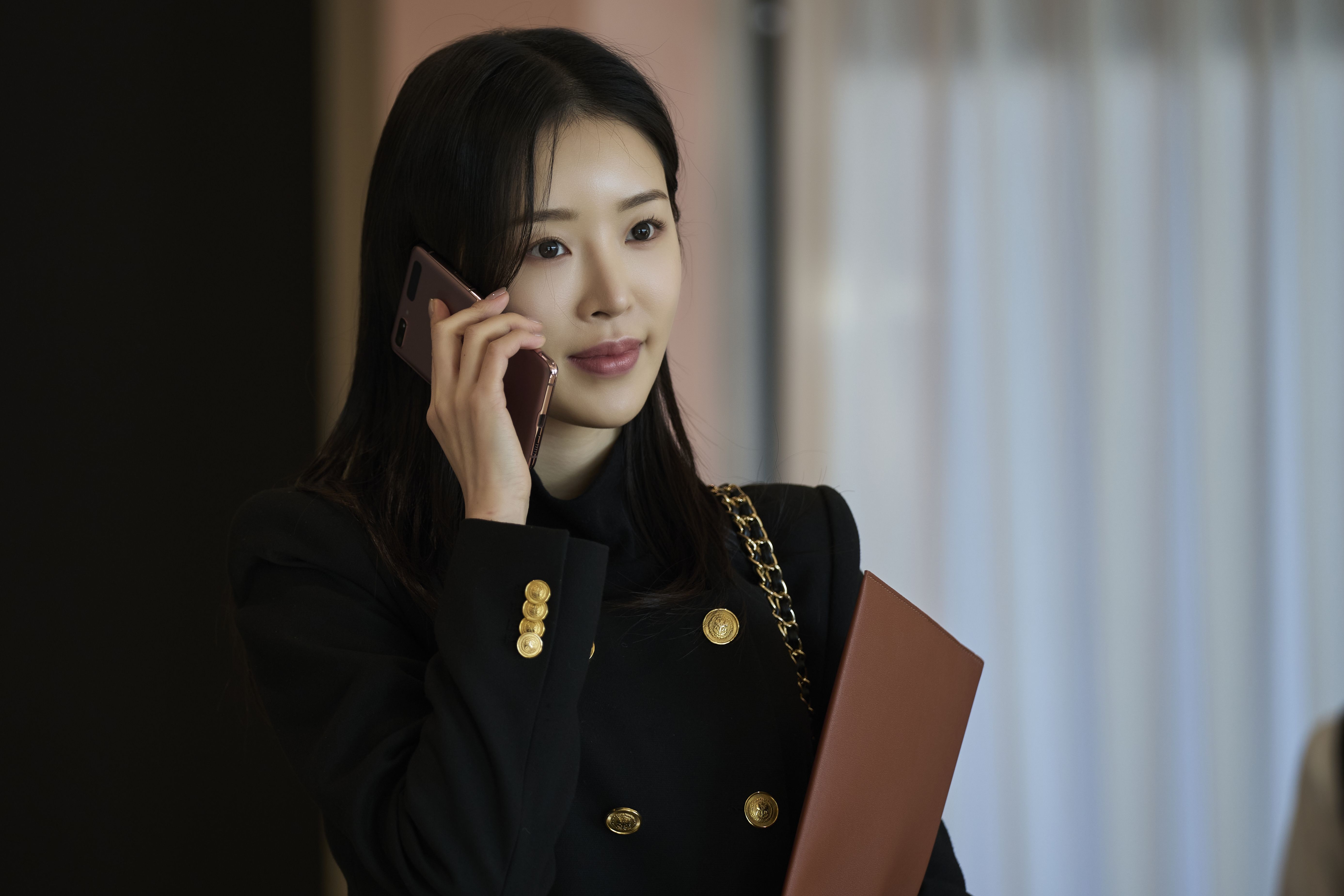 우아한 돌싱, 첫사랑 품에 포토